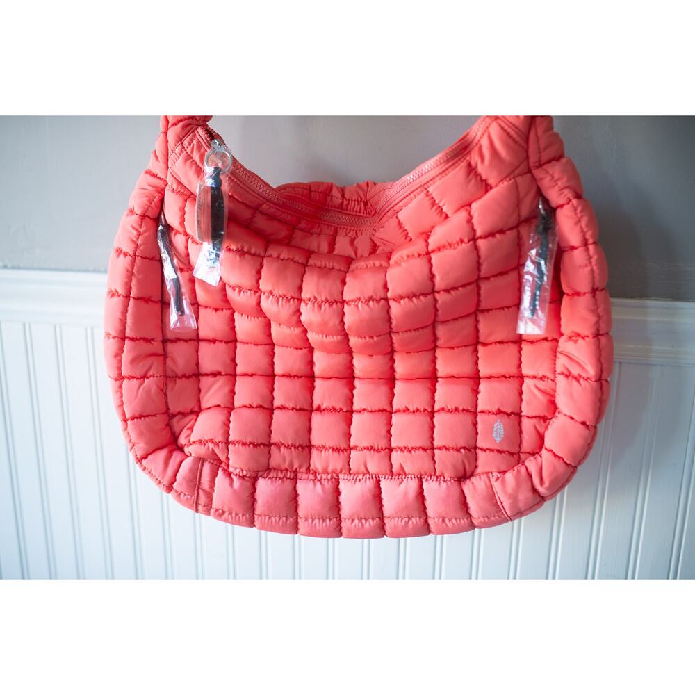 Free People Quilted Carryall Bag Coral NEW - Picture 3 of 4